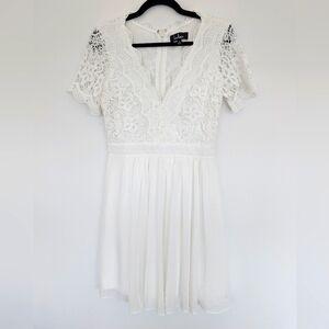 Lulu's Angel In Disguise Lace V Neck Short Sleeve Dress Bridal Grad Sz S